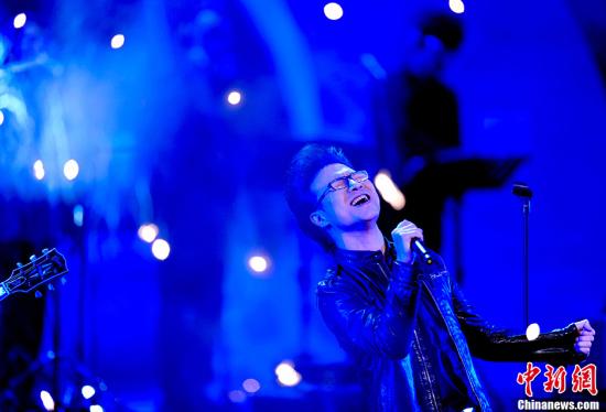 汪峰作品被指借鉴郑钧网友调侃:偷来的半壁江山