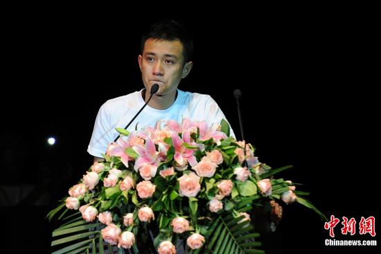 经纪人证实文章将导演电影或因出轨事件影响声誉