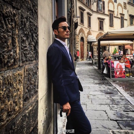 李光洁避谈前妻郝蕾与女友多次被拍疑好事将近