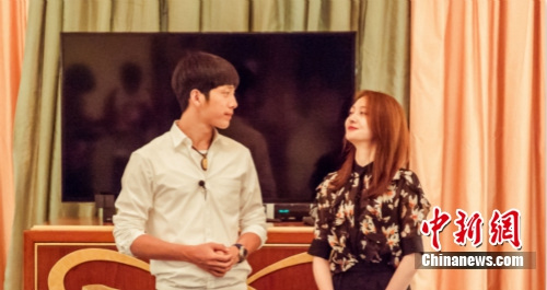 《花儿与少年》井柏然冲沙突发意外场面惊险(图)