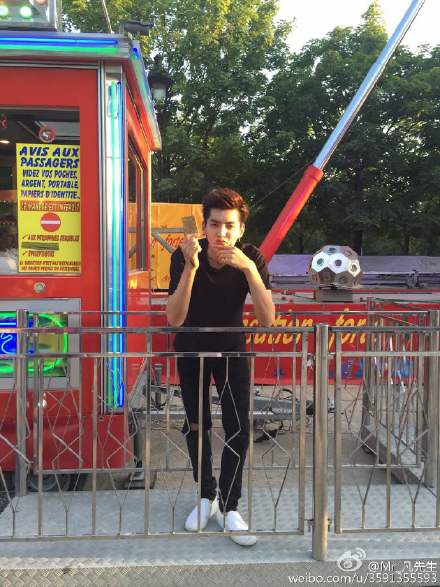 ���ෲ����԰��ս��ɽ�����ѣ���������㣨ͼ��