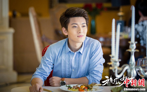 旋风少女收视飘红陈翔玩车咚杨洋微笑迷人