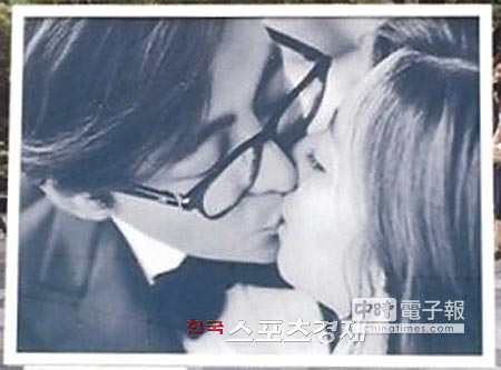 ���¿�����������ǻ�ɴ���ع⣨ͼ��