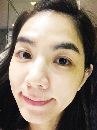Ella晒自拍流鼻涕网友:你好歹也是个偶像(图)