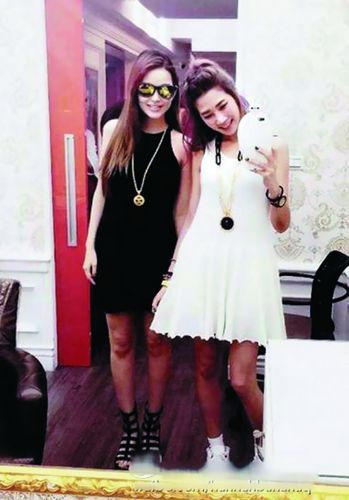 昆凌产后身材苗条网友:美成了一道闪电(图)