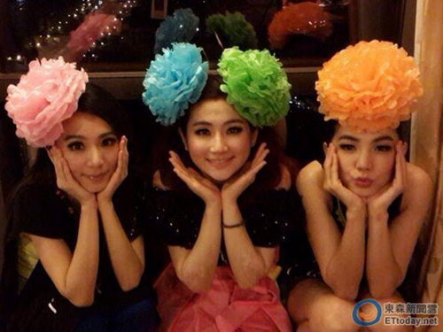 Selina��SHE14��Ļ����£�3�����ֻ�ǵ���ͬ��