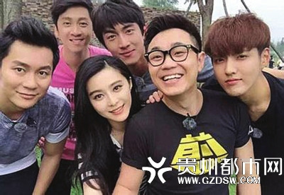 ������������ѧ����21������ҡ��绰�ࡱ��ͼ��