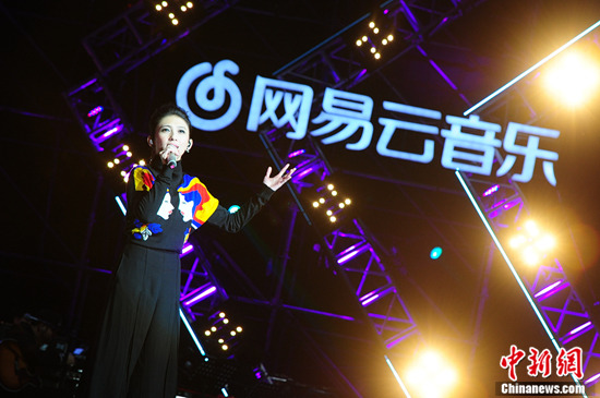 �����ݡ������������У԰��������ҳ�Ƭ��˾��ͦ