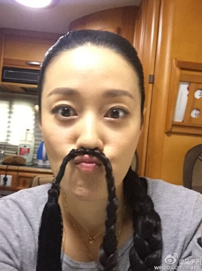 �����Pɹ��Ȥ���ĵ��۾�����ģ����Ц��ͼ��