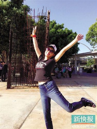 ������Ϥ��ȼ�ɹ����С��ƽ̹����Ů��ͼ��