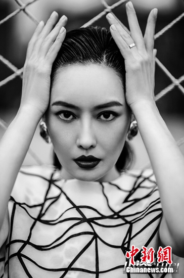 �Ϲ���д���ع⡰����ϵ��ױ��͸����������