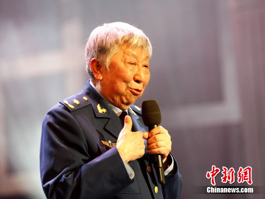 阎肃逝世引众星悼念赵忠祥:深深缅怀和无尽感恩