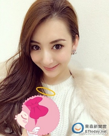 郭富城女友晒自拍现V字下巴网友质疑其整容(图)