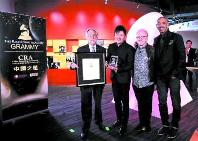 ��骻����������ϯ����������ͷʿ�ֶ�����˽�