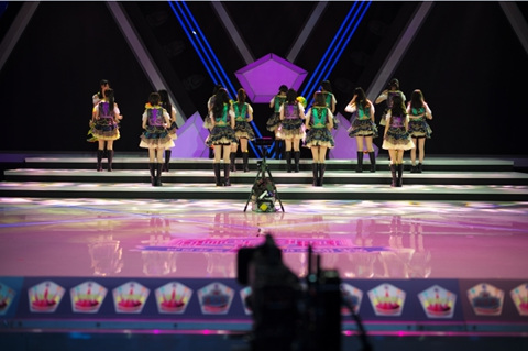 ����������Ů����ӭ�ܾ���������VR����ֱ��