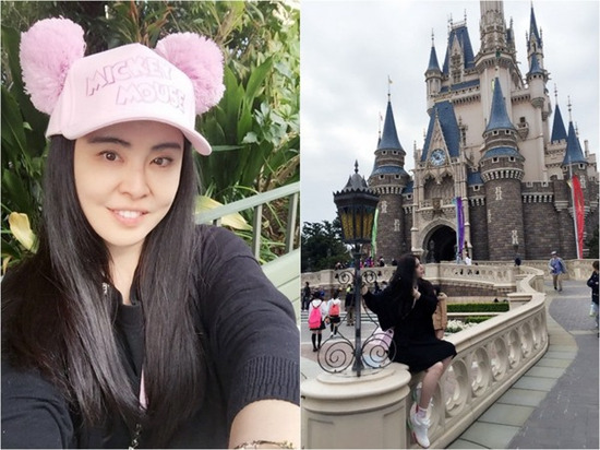 49岁王祖贤现身迪士尼戴粉色帽子模样俏丽(图)