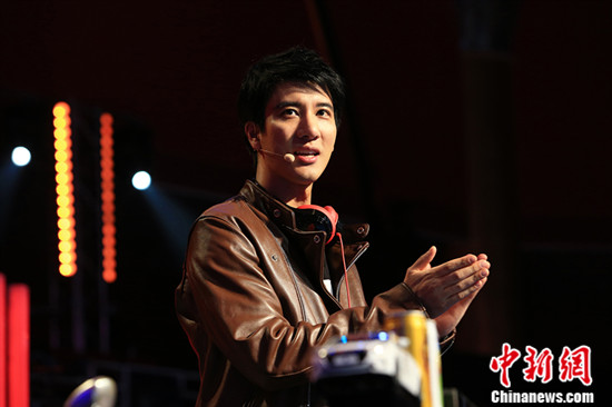 印度风《最炫民族风》惊艳全场 好声音昔日学员大荟萃