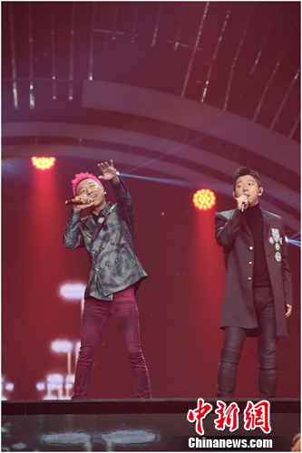 ���������Ȫ����APP֮ҹ��ͬ��쭸�