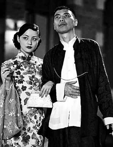 任斯璐扒名人隐私 称李小璐整容范冰冰放荡(图)