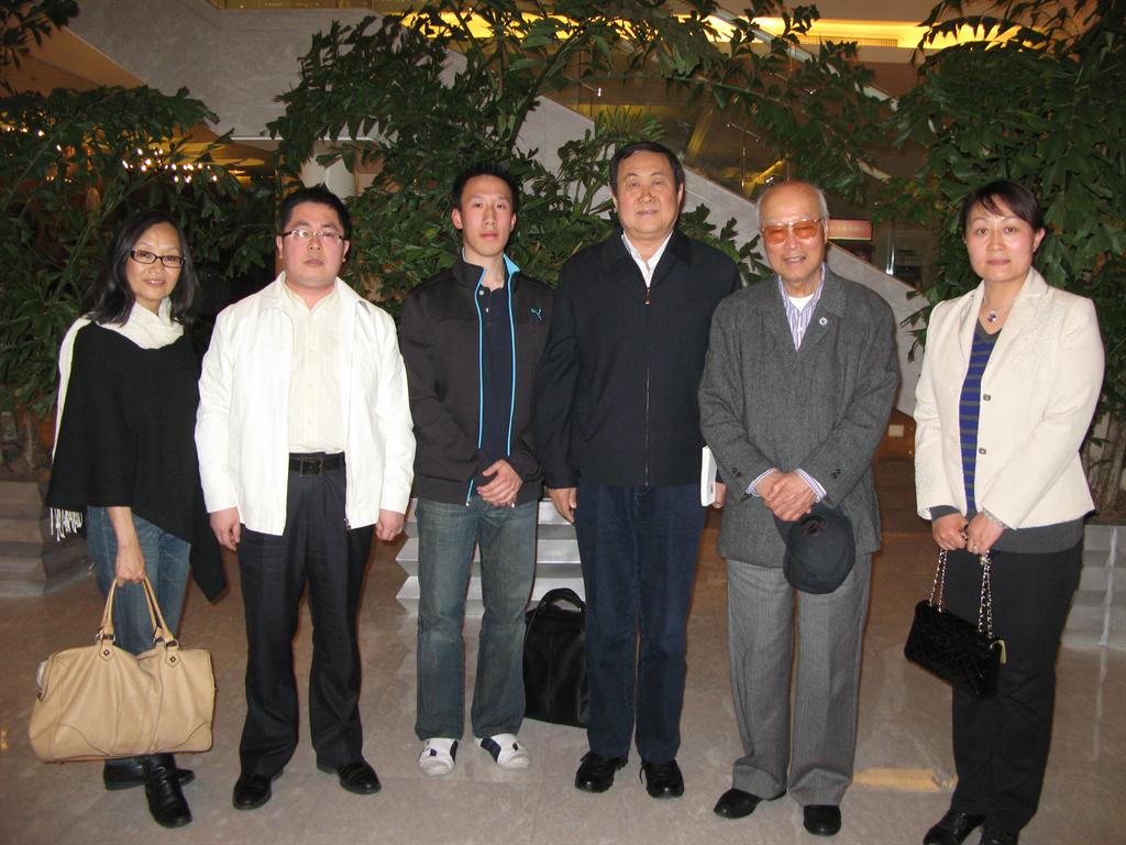 青岛市政协主席会见温哥华山东同乡会创会会长