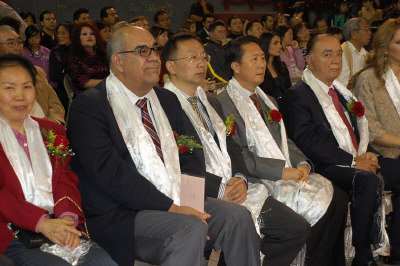 四川省侨办组团赴墨西哥慰侨演出蒂华纳市长出席