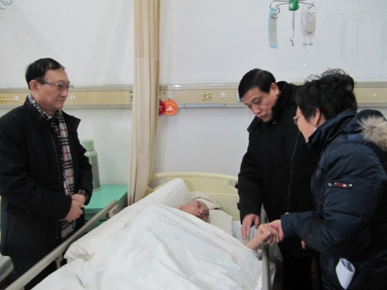 中国侨联及省市侨联干部走访慰问沈阳归侨侨眷