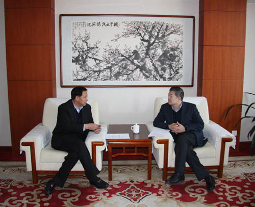 任启亮会见积石山县委书记愿共同努力推进扶贫