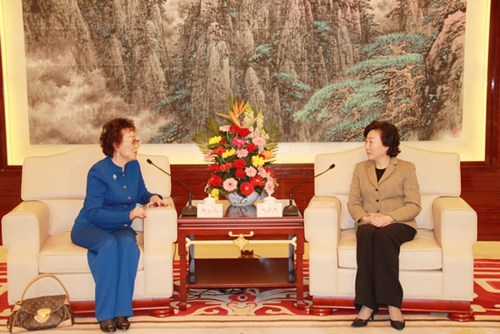 安徽副省长会见皖籍爱国将领张治中之女张素久