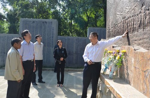 中国侨联副主席李卓彬到云南腾冲、瑞丽调研