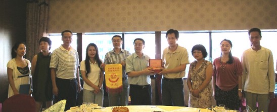 贵州省贵阳市侨联与云南省昆明市侨联结为友好