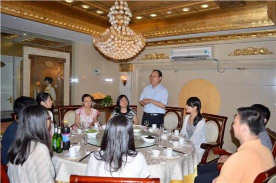 香港苏浙沪同乡会属校优秀学生夏令营团访问江苏