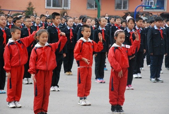 吉林通化市侨联举办“尊师重教”爱心捐赠活动