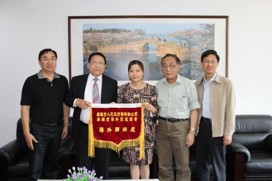 美加侨领拜访江苏无锡市侨办冀推动文化交流