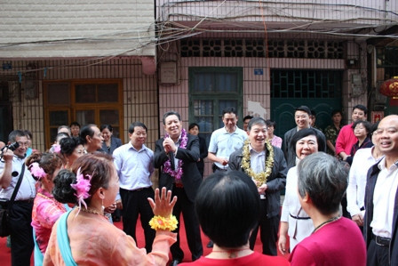 任启亮赴广西考察华侨农场和社区侨务工作(图)