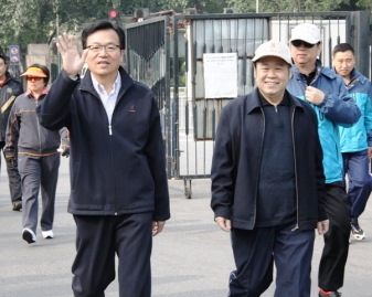 中国侨联举办“健步快乐行”活动李卓彬出席