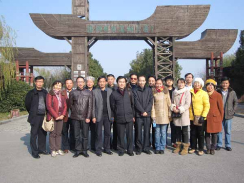 苏州相城区侨办组织侨眷参观梅兰芳故居