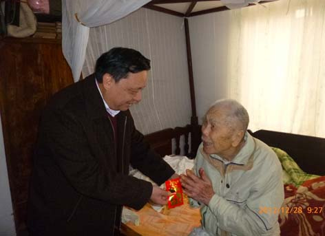 广东省侨联慰问组走访汕尾市困难归侨侨眷