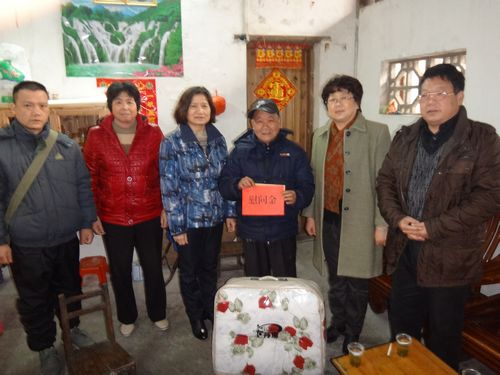 广东河源市侨联慰问组赴连平县走访慰问困难归侨