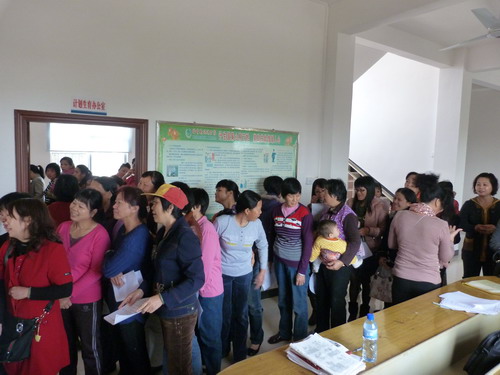广东省江门市侨联与市妇幼保健院联合开展义诊