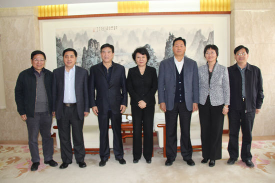 国侨办主任裘援平在京会见五省市侨办负责人