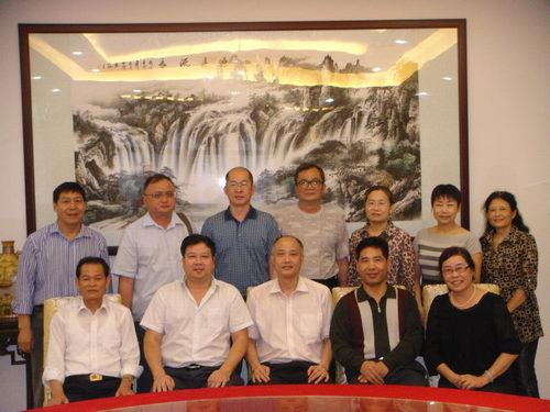 广东湛江市侨联副主席赴广东医学院交流侨联工作