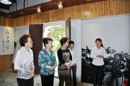 安徽省侨联主席陪同美国著名侨领到巢湖考察