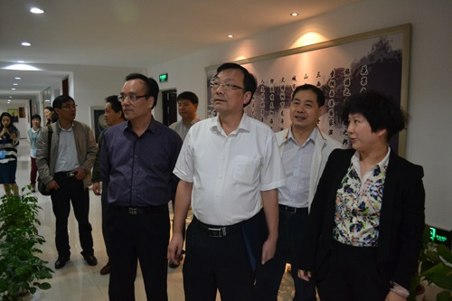 浙江侨联党组书记赴杭州验收基层侨联创建工作