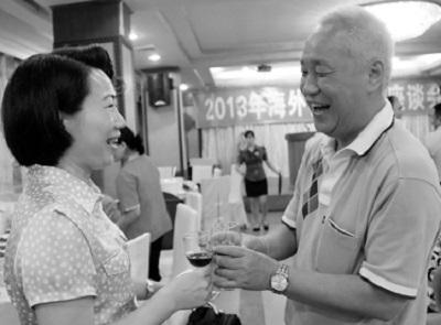 广西容县举行2013年海外侨胞回乡座谈会