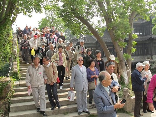 �Ϻ����������С��Ƚ���ʿһ���С��