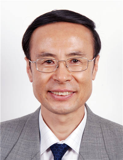 中国侨界杰出人物:万立骏